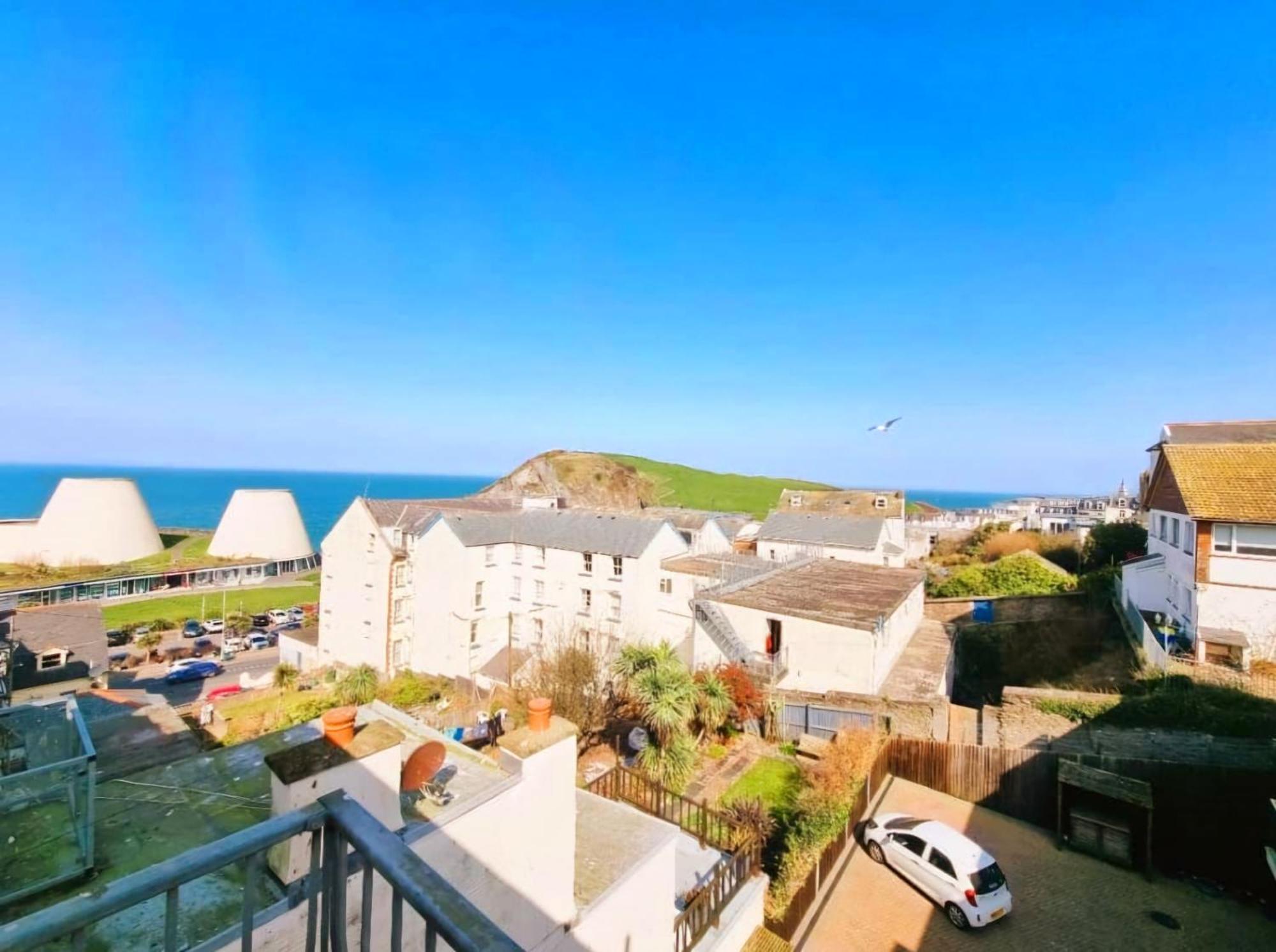 Sea Views, Big 2 Bed Flat Close To Beach & Harbour Илфракомб Екстериор снимка